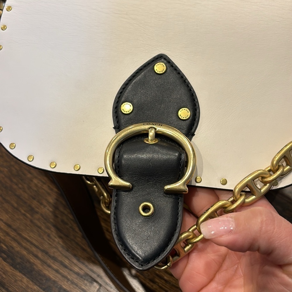 COACH Beat should bag with rivets - Picture 15 of 15